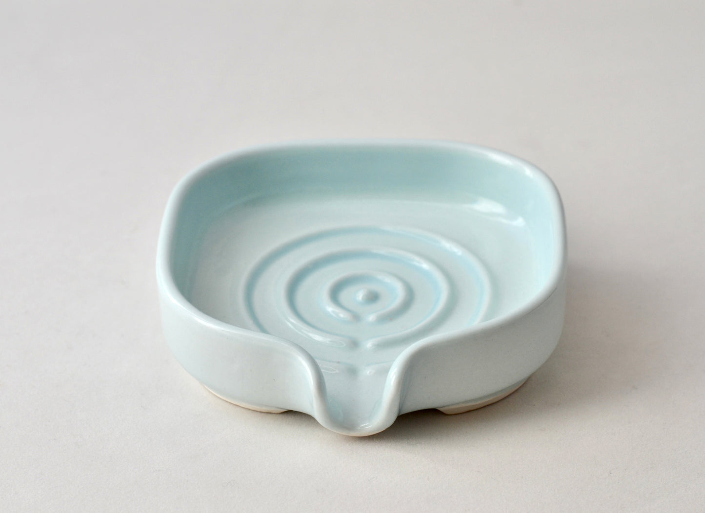 EverCart™ DryFlow – Self-Draining Porcelain Soap Dish